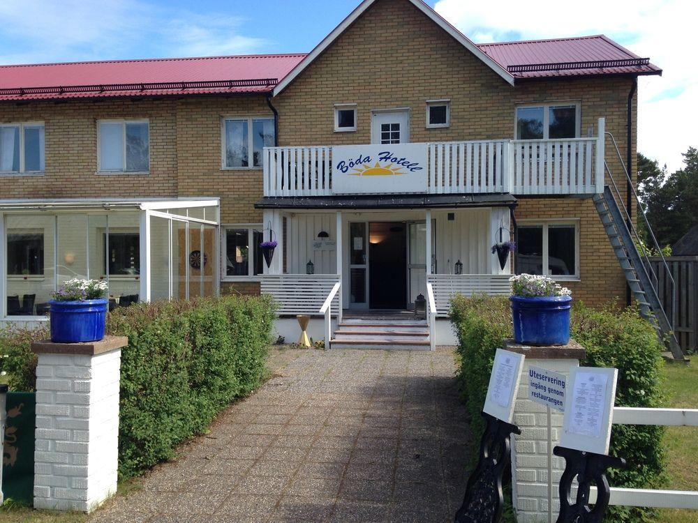Boeda Hotell Bagian luar foto